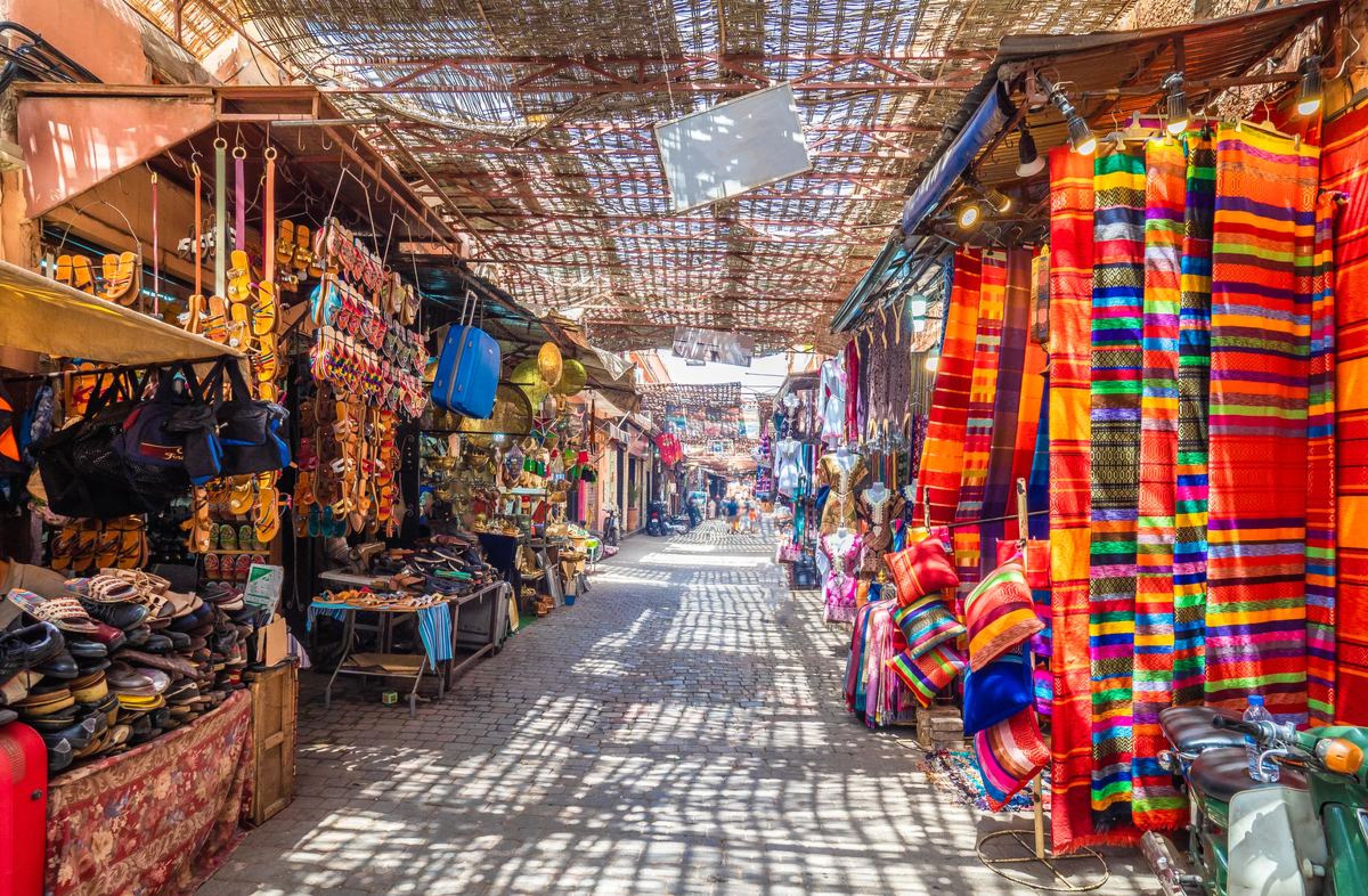 Moroccan decor, Beni Ourain rugs, Berber craftsmanship, Handmade Moroccan designs, Moroccan interior design, Vintage Moroccan rugs, Custom Beni Ourain, Moroccan Wool Rug