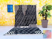 Load image into Gallery viewer, boho rug,
handmade rug,
morrocan rug,
kilim rug,
bedroom rug,
sheepskin rug,
living room rug,
berber rug,
wool rug,
abstract rug,
beni ourain rug,
colorful rug,
bohemian rug,
retro rug,
oriental rug,
rug for bedroom,