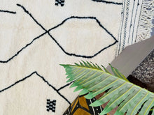 Load image into Gallery viewer, beni ourain rug vintage, 
beni ourain rug morocco, 
beni ourain rug 3x6, 
beni ourain rugs,  
moroccan rugs, 
morocco rugs, 
rugs moroccan, 
rugs wool, 
wool for rugs, 