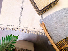 Load image into Gallery viewer, boho rug,
handmade rug,
morrocan rug,
kilim rug,
bedroom rug,
sheepskin rug,
living room rug,
berber rug,
wool rug,
abstract rug,
beni ourain rug,
colorful rug,
bohemian rug,
retro rug,
oriental rug,
rug for bedroom,
