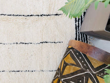 Load image into Gallery viewer, 70s rug, handmade rug, moroccan runner rug, washable rug, Large Berber Rug, Moroccan rug, , living room Rug, Berber rug, Berber Teppich, area rug, abstract rug