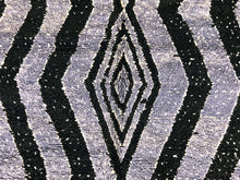 Load image into Gallery viewer, Moroccan rug, 
Beni Ourain rug, 
White wool rug, 
Handmade carpet, 
Berber rug, 
Luxury home decor, 
Plush area rug, 
beni ourain, 
soft moroccan rug, 
authentic, 
modern moroccan rug, 
warm rug, 
bohemian rug