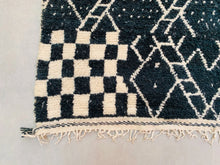 Load image into Gallery viewer, boho rug,
handmade rug,
morrocan rug,
kilim rug,
bedroom rug,
sheepskin rug,
living room rug,
berber rug,
wool rug,
abstract rug,
beni ourain rug,
colorful rug,
bohemian rug,
retro rug,
oriental rug,
rug for bedroom,