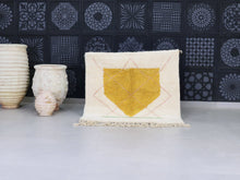 Load image into Gallery viewer, Beni Ourain  Rug 4x4 -  B4

