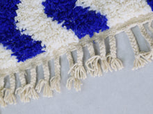 Load image into Gallery viewer, Moroccan  Rug 3x7 -  B12
