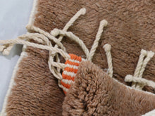 Load image into Gallery viewer, Eco-friendly handmade rug in natural Moroccan wool

