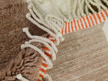 Load image into Gallery viewer, Contemporary Moroccan rug with traditional Berber craftsmanship

