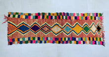 Load image into Gallery viewer, Vintage Moroccan Boucherouite Rug 2x7 ft - N7223
