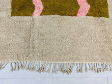 Load image into Gallery viewer, Moroccan Rug, Berber Rug, Moroccan Carpet, Tribal Rug, Handmade Moroccan Rug, Vintage Moroccan Rug, Moroccan Kilim Rug, Moroccan Style Rug, Moroccan Area Rug, Traditional Moroccan Rug
