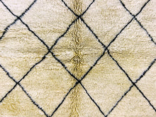 Load image into Gallery viewer, Yellow Diamond  rug 4x6 ft - G5363
