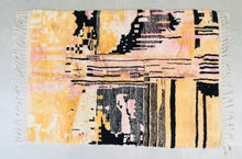 Load image into Gallery viewer, Orange Mrirt Rug 5x7 ft - G5525
