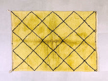 Load image into Gallery viewer, Yellow Diamond  rug 4x6 ft - G5363
