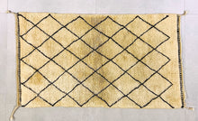 Load image into Gallery viewer, Beige Mrirt rug 2x4 ft - G5365
