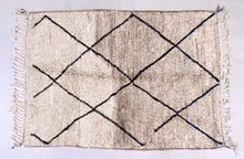 Load image into Gallery viewer, Mrirt Diamond Rug 4x6 ft - G5366
