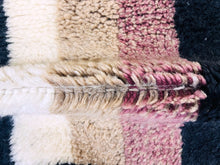 Load image into Gallery viewer, Fluffy Mrirt carpet 6x8 ft - G5528