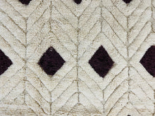 Load image into Gallery viewer, Custom Moroccan Rug 90
