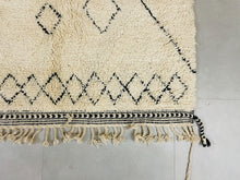 Load image into Gallery viewer, MOROCCAN WOOL CARPET - moroccan beni ourain custom rug
