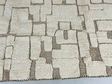 Load image into Gallery viewer, Moroccan Berber rug - Beni ourain rug - all wool berber rug - Custom area rug - handmade rug - Genuine lamb wool - Berber wool rug
