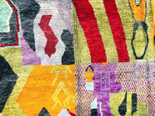 Load image into Gallery viewer, Colorful Moroccan Berber Rug 9x13 - G5371
