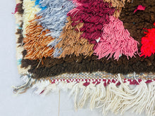 Load image into Gallery viewer, Stylish Boucherouite rug, a great addition to boho and retro decor themes.

