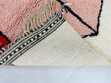 Load image into Gallery viewer, Moroccan Rug, Handmade Wool, Rug, Bohemian, Boho Rug, Moroccan Boujad, Moroccan, Antique Rug, Custom Rug, Free Shipping, Black Friday, Checkered Rug, berber rug
