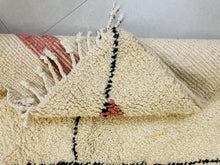 Load image into Gallery viewer, Moroccan Handmade rug ,Beni ourain style Morocco wool Berber Rug
