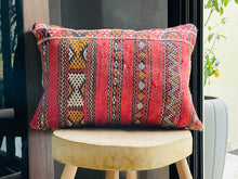 Load image into Gallery viewer, berber pillow,  moroccan pillow,  red pillow,  bohemian pillow,  wool pillow,  handwoven pillow,  moroccan cushion,  berber cushion,  bohemian cushion,  amazigh cushion
