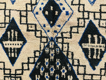 Load image into Gallery viewer, Beni ourain rug 8.2 ft x 11.4 ft, Beni Ourain Moroccan rug Authentic beni ourain rug Morrocan rug Wool Berber Handmade rug 8x11, Beni ourain Kholod, The Wool Rugs, The Wool Rugs, 
