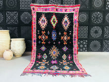Load image into Gallery viewer, Boucherouite rug 5x9 - D63