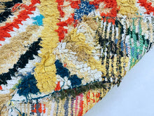 Load image into Gallery viewer, Unique vintage Moroccan rug full of character.
