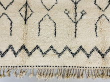 Load image into Gallery viewer, Moroccan Wool rug, beni ourain rug, berber rug
