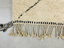Load image into Gallery viewer, Ivory and Black diamonds moroccan rug

