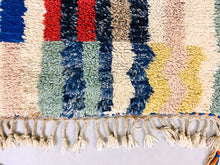 Load image into Gallery viewer, Unique Handwoven Runner Rug 2x3 ft- G5401
