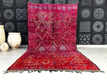 Load image into Gallery viewer, bohemian rug, unique rug, Moroccan Rug, red Rug, Moroccan Berber Rug, Authentic rug, Vintage Moroccan Rug, vintage rug, aesthetic rug, berber rug, Moroccan Rugs, soft rug, Unique Rug
