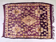 Load image into Gallery viewer, Exquisite Vintage Wool Moroccan Rug 5x7 FT - G5210
