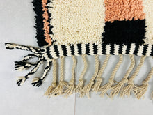 Load image into Gallery viewer, area rug,beni ouarain,beni ourain,beni ourain rug,berber carpet,checkered rug,handmade rug,large rug,moroccan rug,morocco rug,small rug,tapis berbere,wool rug