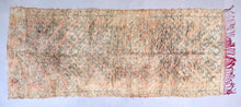 Load image into Gallery viewer, Vintage Moroccan Wool Rug 5x14 FT - G5213
