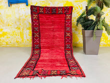 Load image into Gallery viewer, Traditional Moroccan Red Wool Rug 3x7 ft - N7038
