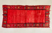 Load image into Gallery viewer, Traditional Moroccan Red Wool Rug 3x7 ft - N7038
