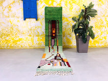 Load image into Gallery viewer, Green Runner Rug 2x11 ft - G5424
