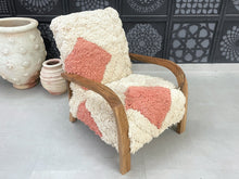 Load image into Gallery viewer, Handmade Moroccan Chair - CH70
