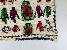Load image into Gallery viewer, Moroccan Rug Vintage 4x6 ft - N7095, Boucherouite Rugs, The Wool Rugs, The Wool Rugs, 
