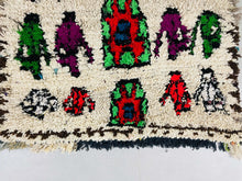 Load image into Gallery viewer, Moroccan Rug Vintage 4x6 ft - N7095, Boucherouite Rugs, The Wool Rugs, The Wool Rugs, 
