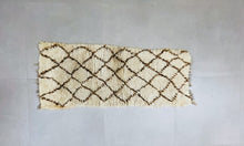 Load image into Gallery viewer, Luxury rug 2x5 ft - N7110, Boucherouite Rugs, The Wool Rugs, The Wool Rugs, 
