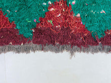Load image into Gallery viewer, Moroccan Boucherouite rug 3x6 ft - N7116, Boucherouite Rugs, The Wool Rugs, The Wool Rugs, 
