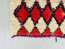 Load image into Gallery viewer, Boucherouite Rug,  vintage rug,  Berber Rug Vintage,  Morocco Rug,  Berber area rug,  Abstract rug,  Boho rug,  Unique rug,  Moroccan Rugs,  Antique rug,  Handmade rug,  runner rug, Authentic rug
