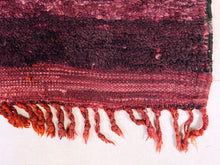Load image into Gallery viewer, Abstract Rug 5x7 ft - GP203
