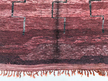Load image into Gallery viewer, Abstract Rug 5x7 ft - GP203
