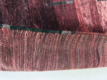 Load image into Gallery viewer, Abstract Rug 5x7 ft - GP203
