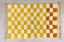 Load image into Gallery viewer, Autumn Checkerboard Rug 3x5 ft - G5671
